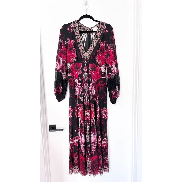 Camilla SISTERHOOD OF THE ROSE
BLOUSON SLEEVE V NECK
DRESS W LACE - Picture 8 of 9